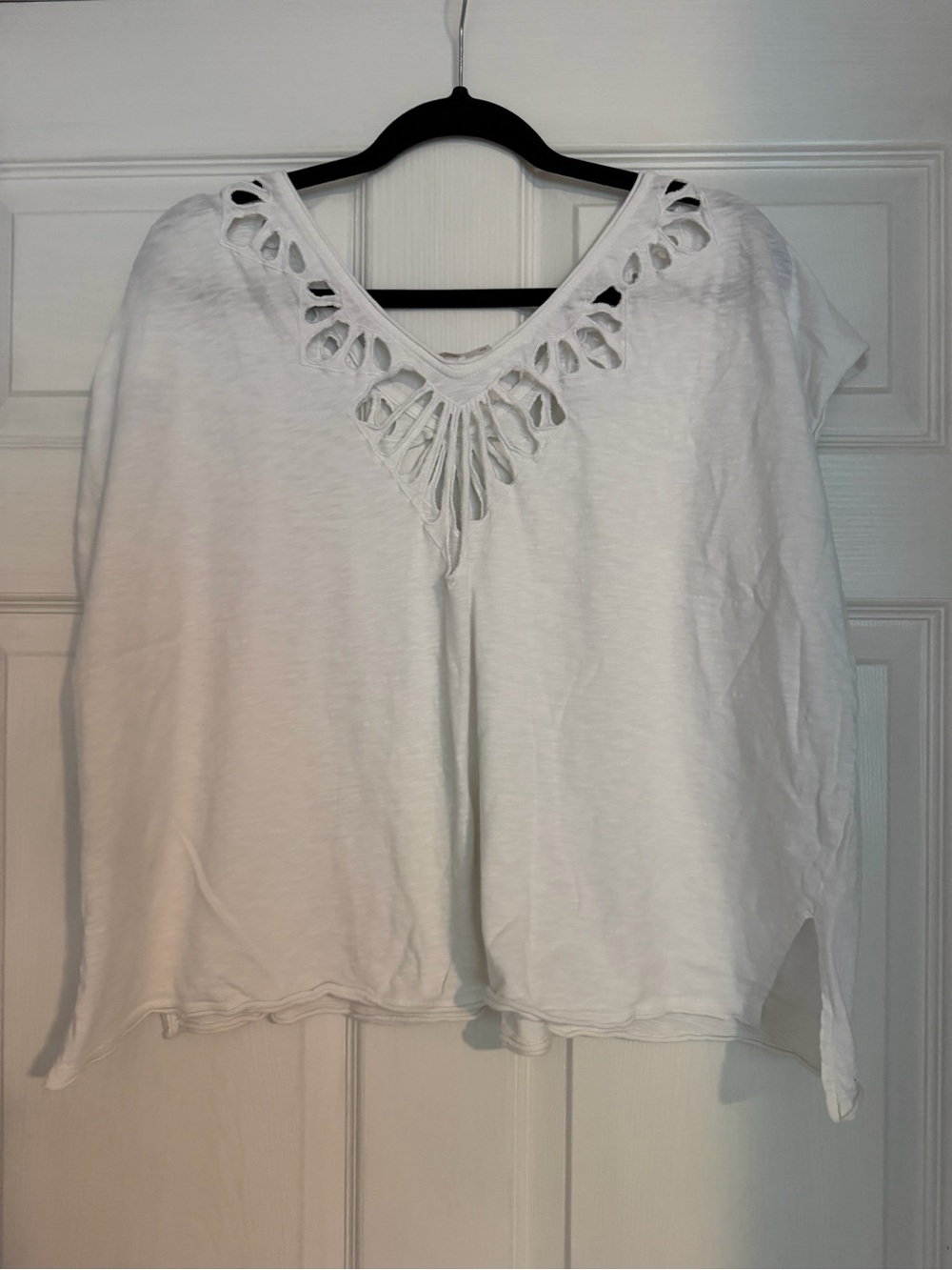 Free People White Cutout V-Neck Short Sleeve Tee - Picture 3 of 3
